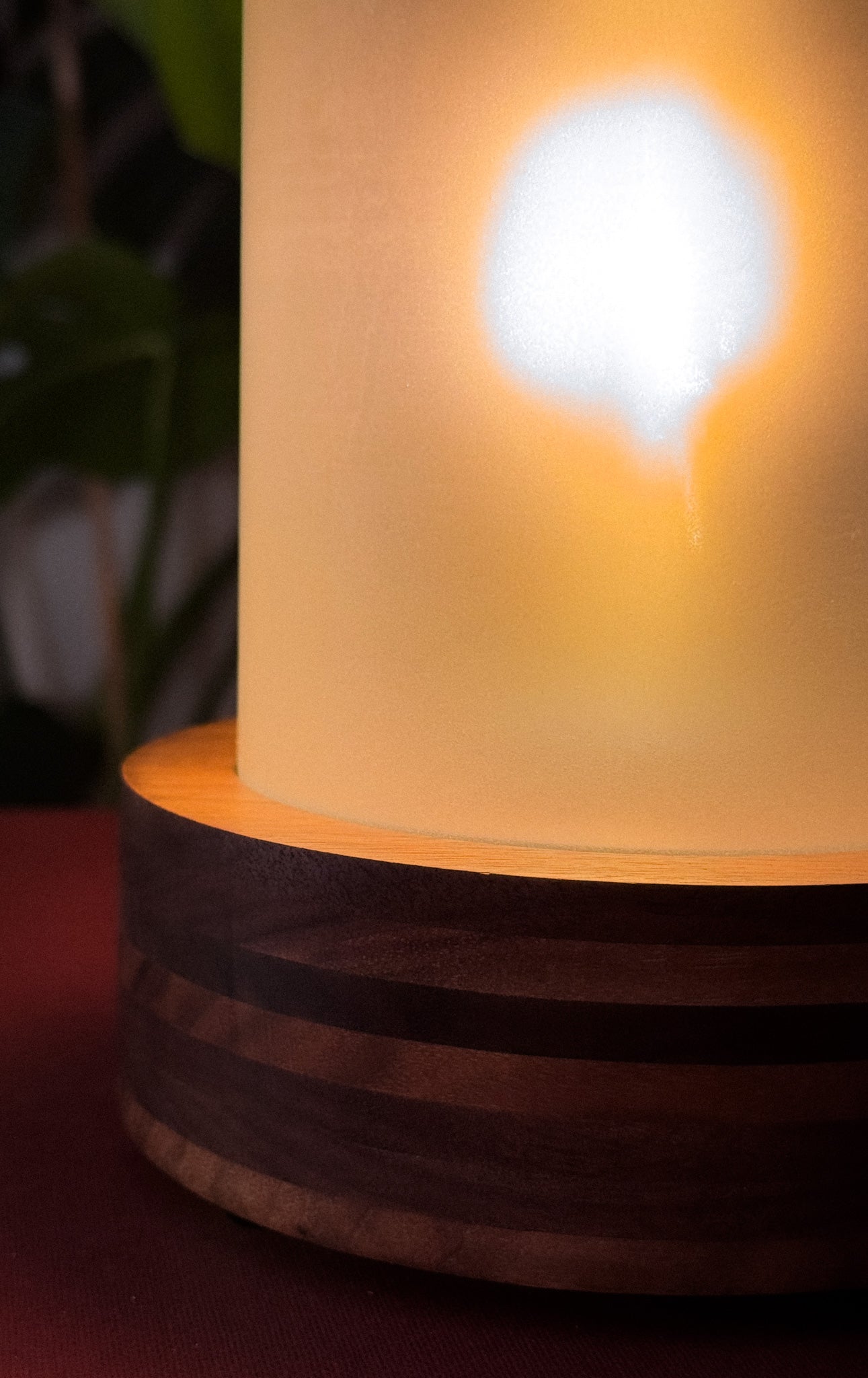 Handmade Walnut & Style Glass Dome Table Lamp with dimmer switch (Round)